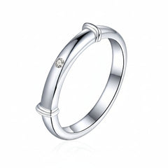 Lunéa Solitaire Silver Ring for Women
