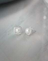 Amara Gleam 92.5 Silver Earrings for Women
