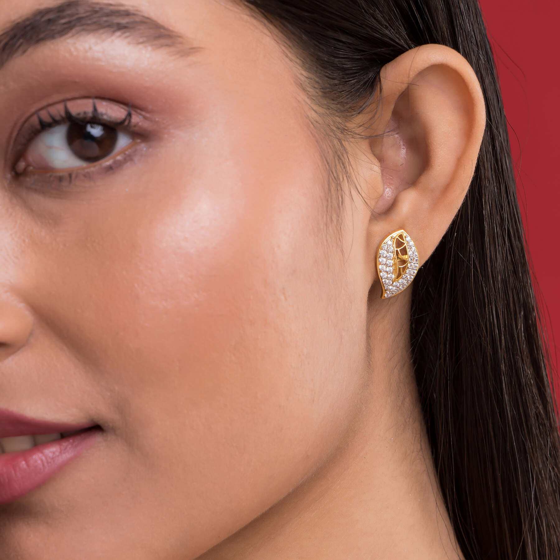 Shimmering Pendent & Earring Set
