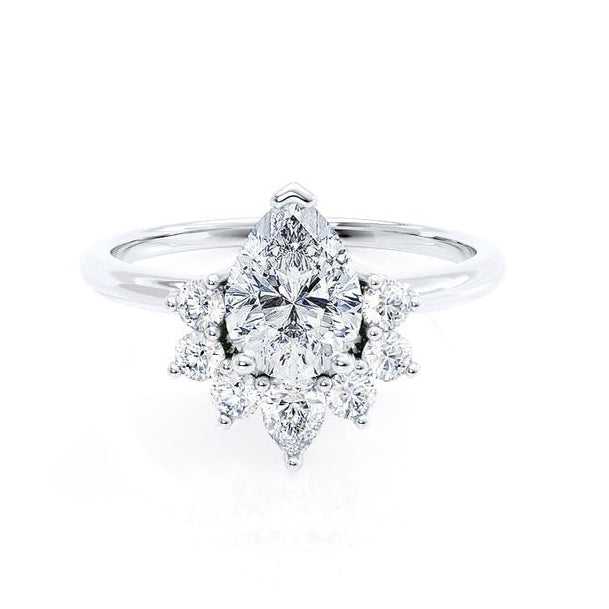 Étreinte Élégante Sterling Silver Ring for Women
