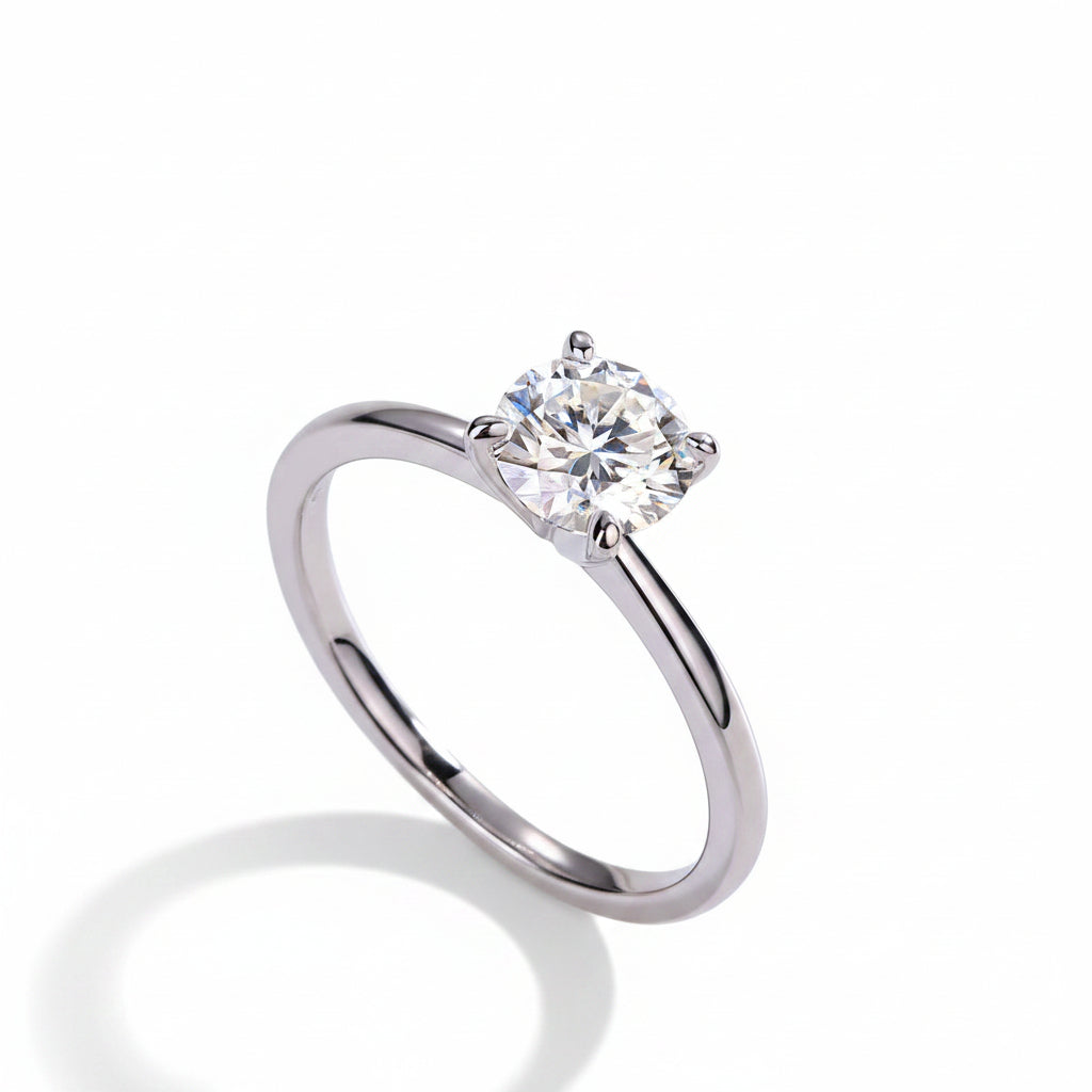 Étoile Solitaire Silver Ring for Women